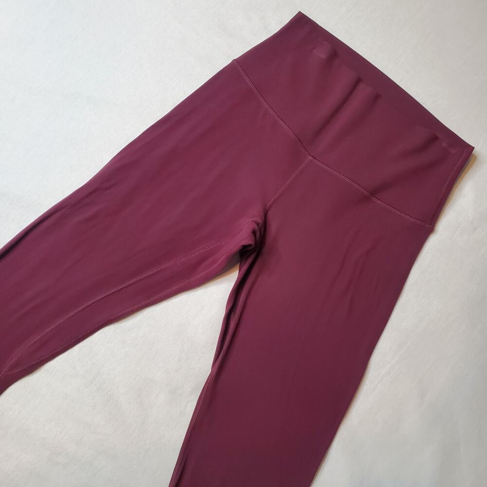 Lululemon Women's Size 6 Align Crop 21" Burgundy Red